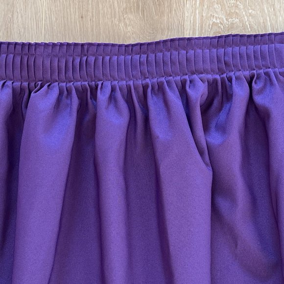 Purple High Quality Spun Polyester Fabric Shirred Pleat 13' Table Skirt - Picture 3 of 12